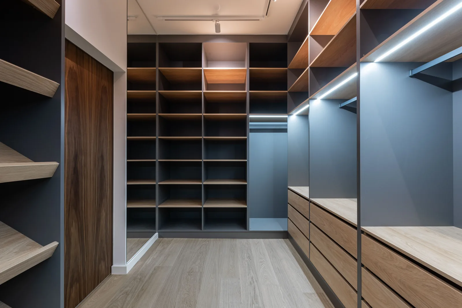 Closets & Wardrobes built and installed in a Cincinnati home